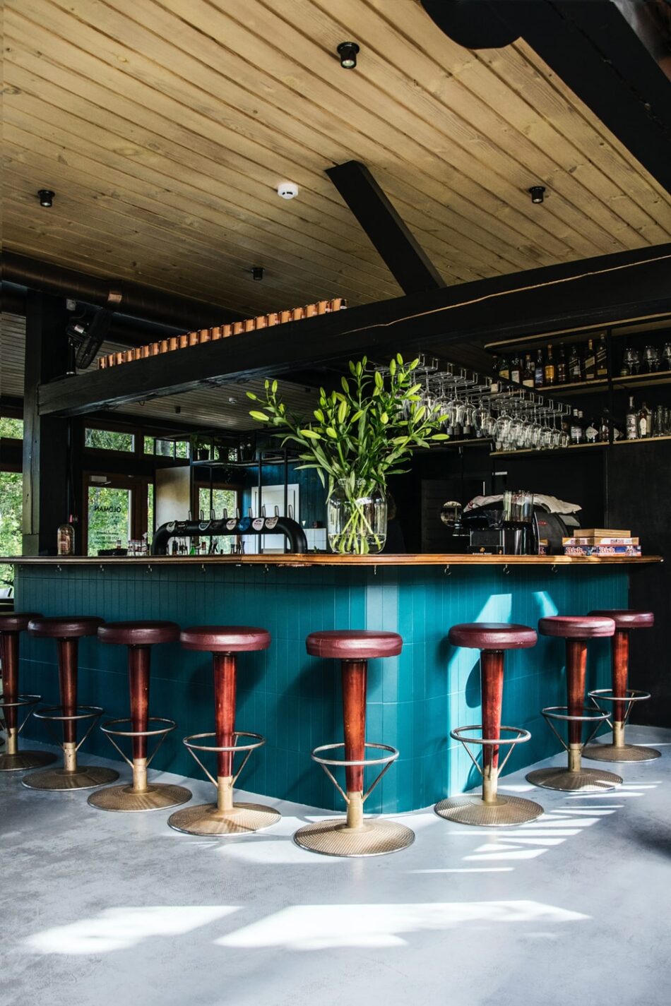 Apollo Rooftop Sky Bar/Lounge